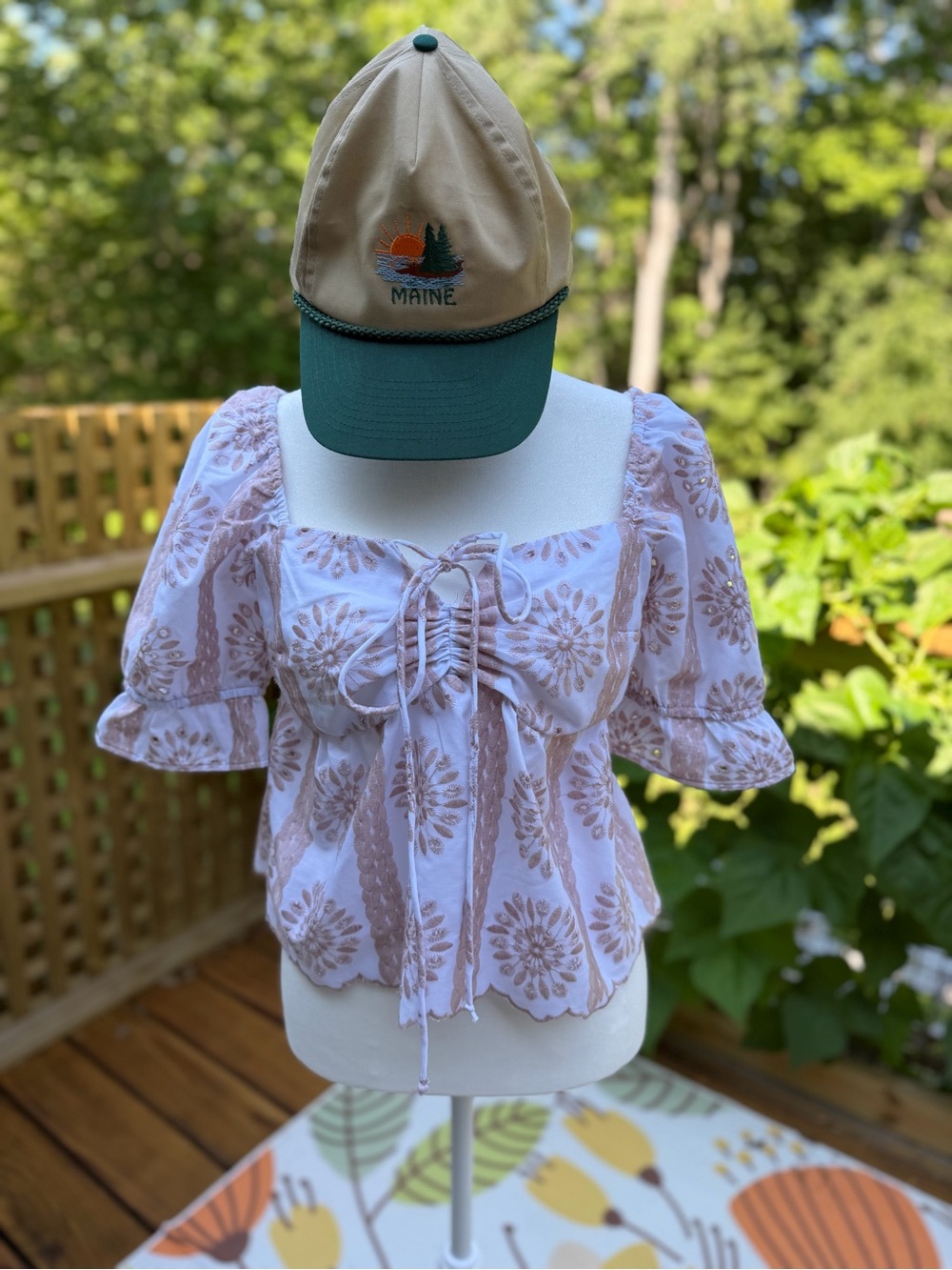 Kirious Lilac Embroidered Puff Sleeve Top S *HAT NOT INCLUDED*